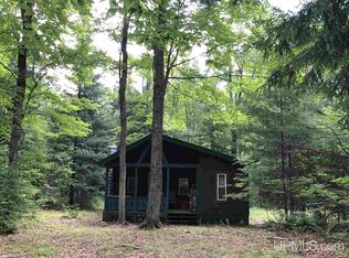 N2854 Toms Rd, Munising, MI 49862