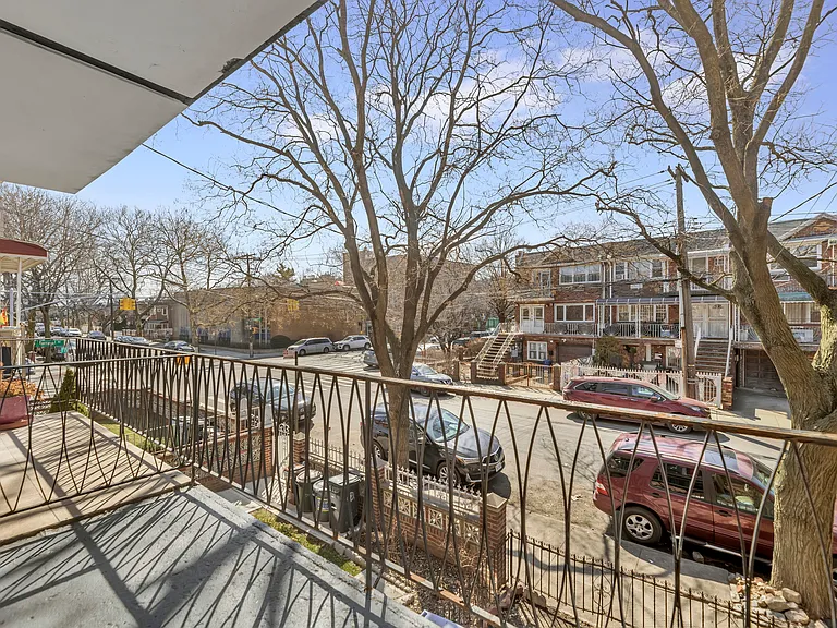 525 E 78th St #2 — Photo 9