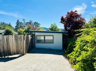 840 Maple Ln, Garberville, CA 95542