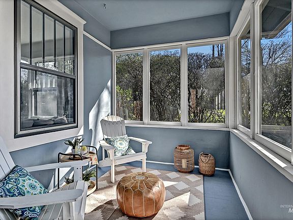 4th image of 408 W Resseguie St