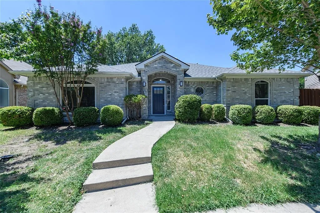 3 bed, 1855 sqft, $2,800 — Photo 4