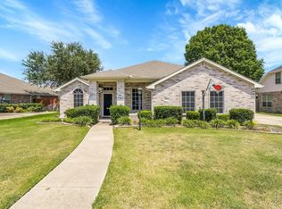 107 Forest Creek Ln, Terrell, TX 75160