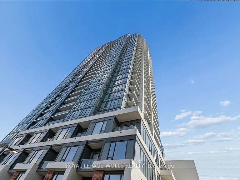 15 Wellington St S #1204 — Photo 4
