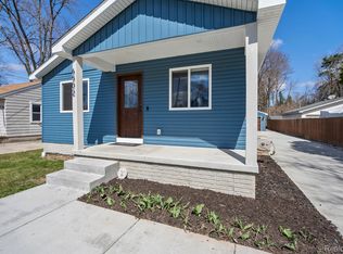 6502 Crest Dr, Waterford, MI 48329