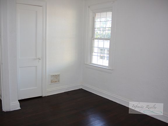 3rd image of 112 Shepherd Ave #2