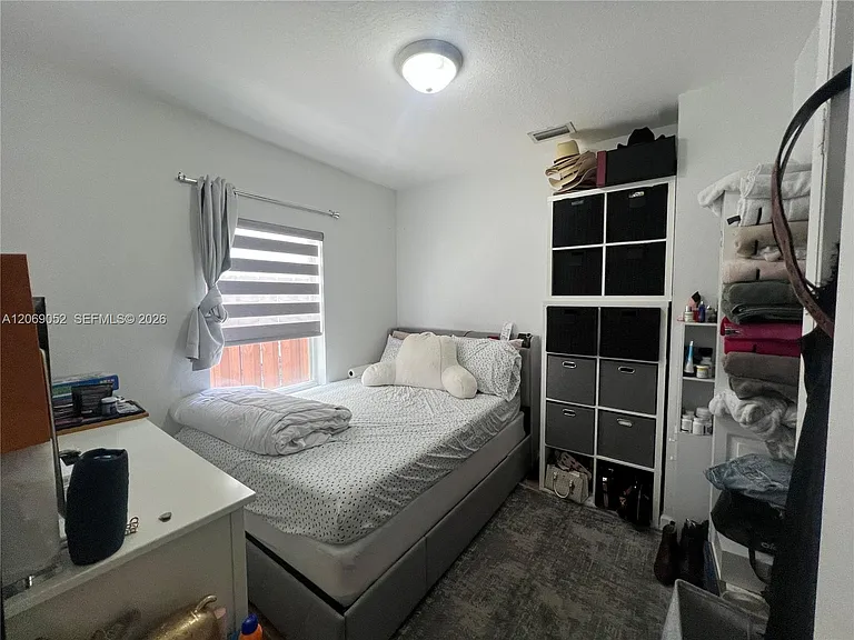 2410 NE 4th St — Photo 14