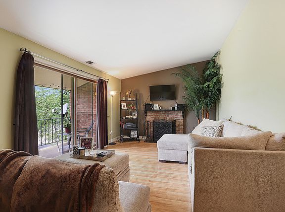 2nd image of 15333 Treetop Dr APT 3N