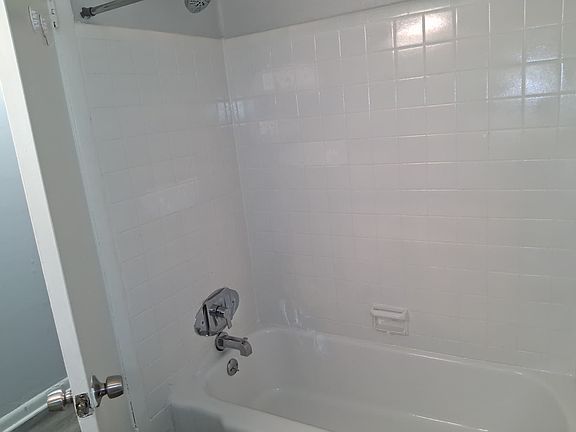 5th image of 1500 E Johnson St