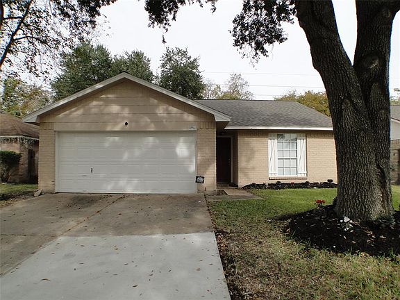 2nd image of 16722 Espinosa Dr