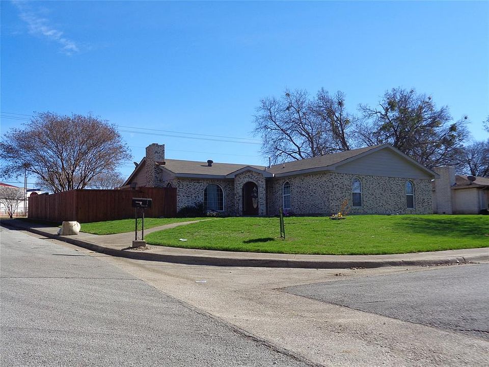 1st image of 214 Martin Luther Cir