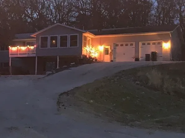 1736 Washington Rd, Stoughton, WI 53589
