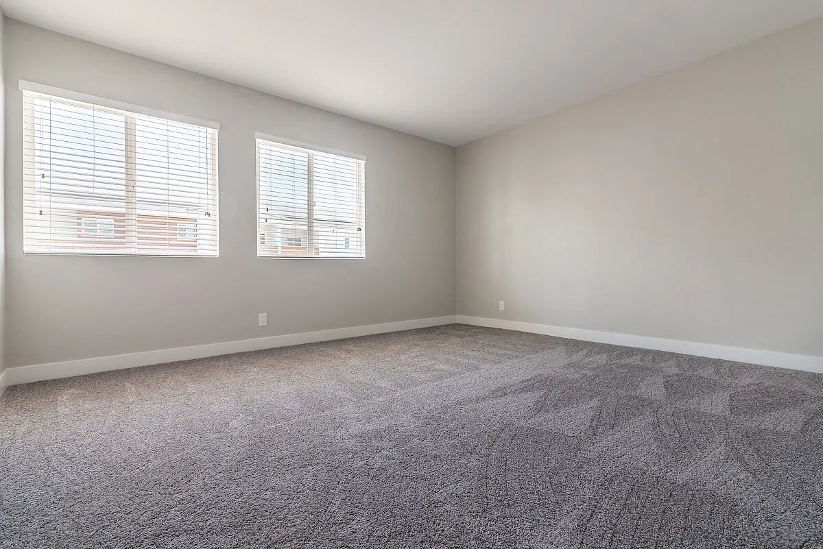 Bixby Hill Apartments — Photo 4