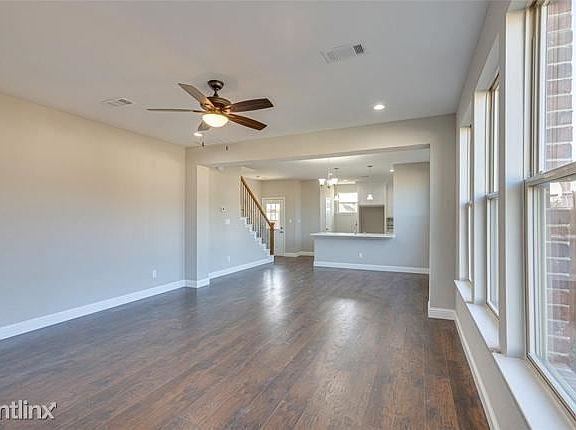 4th image of 2813R Belmont Dr