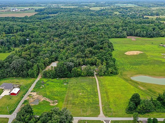 3rd image of 5323 Township Road 211
