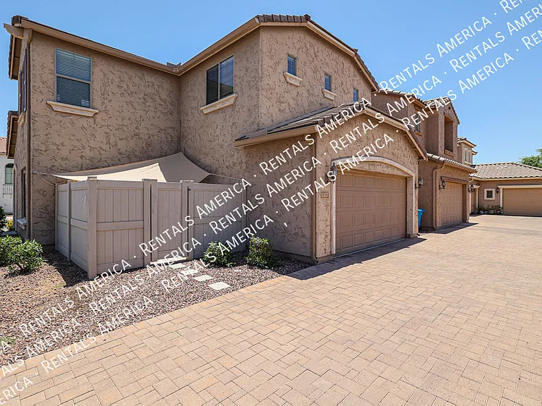 2127 W Monte Cristo Ave — Photo 6