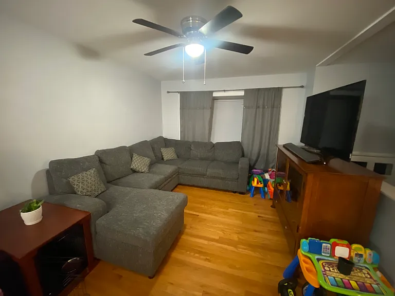 605 David St — Photo 2