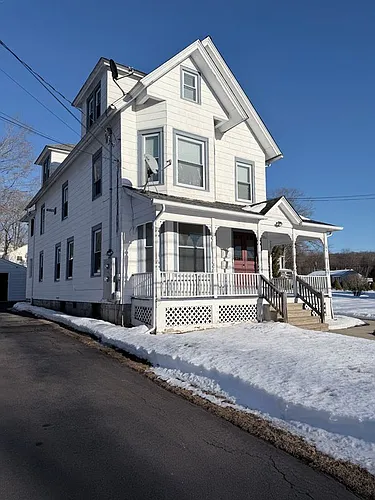 79 Meadow St Photo 1