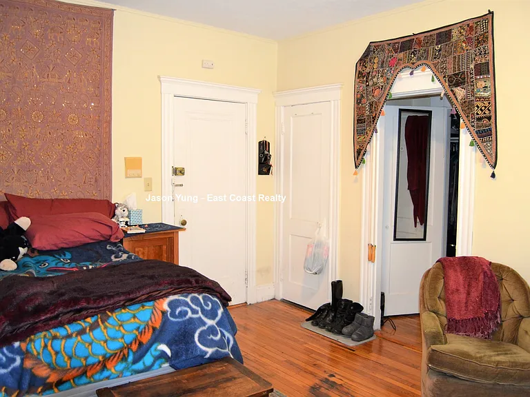 220 Kelton St #18 — Photo 6
