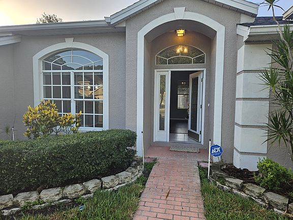 2nd image of 8611 Brookway Cir