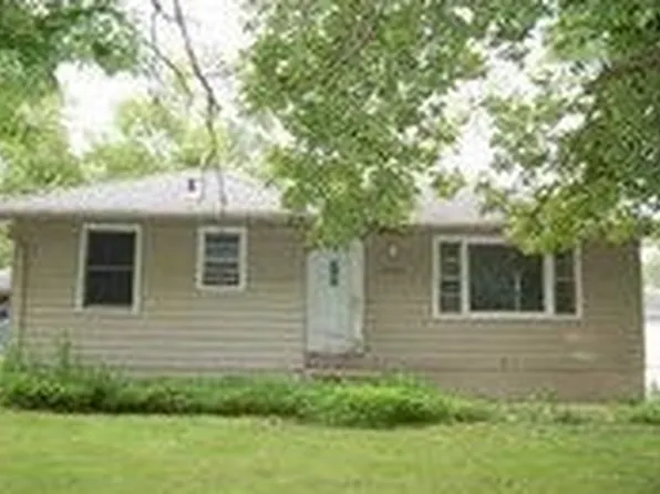 5063 NE 3rd St, Des Moines, IA 50313