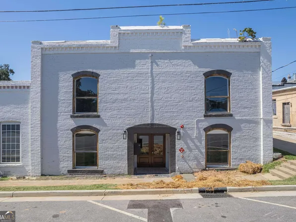 86 S Forest Ave, Hartwell, GA