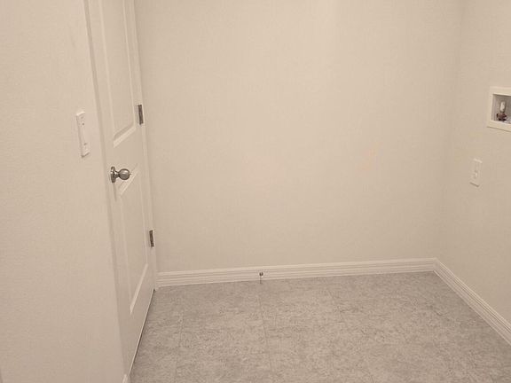 5th image of 602 SW Richmond Cir SW