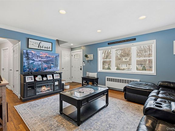 5th image of 44 Robinson Street