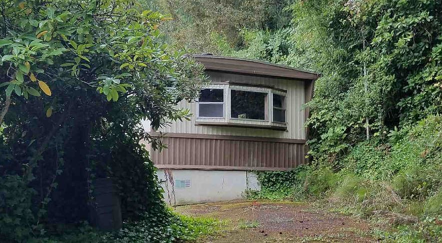 2nd image of 1651 Mount Brynion Rd