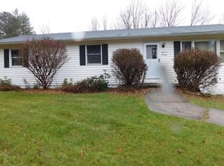 10 Holly Ln, South Fallsburg, NY