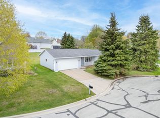 2750 Saint Anthony Dr, Green Bay, WI 54311