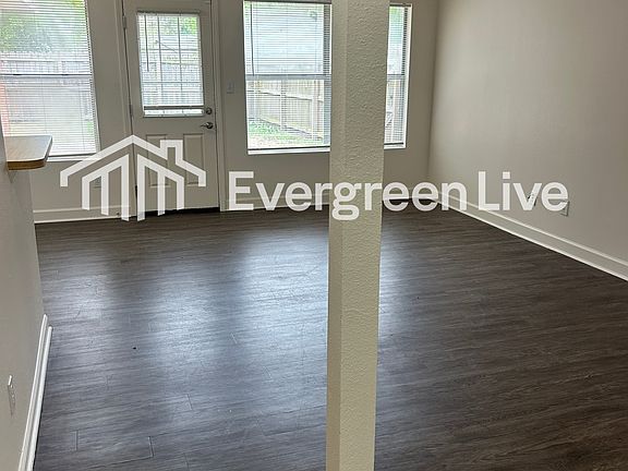 2nd image of 52 Blue Echo Ct