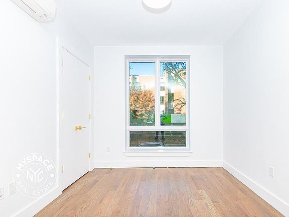4th image of 492 Gates Ave #1D