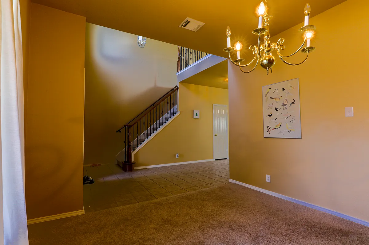 Building Photo - 619 Fairglen Ct