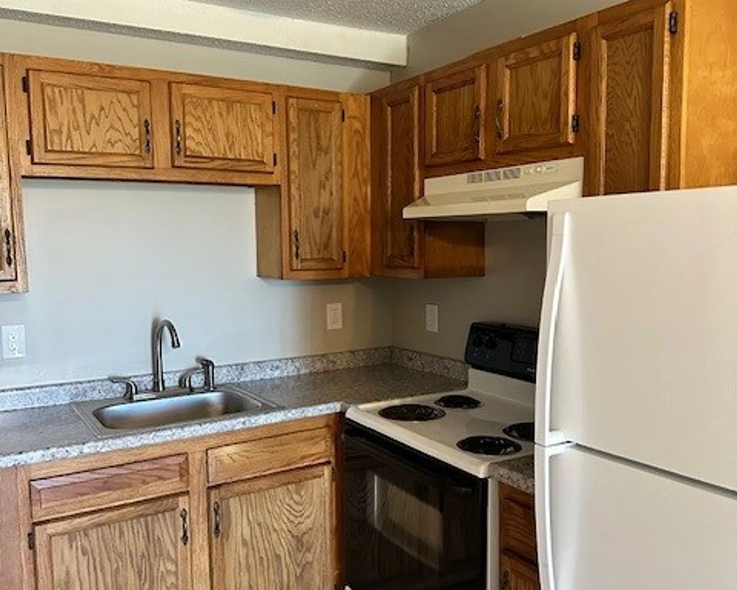 Boardwalk Apartments — Photo 4
