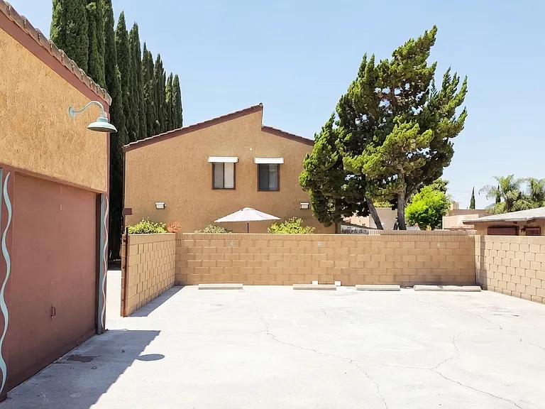 5822 Fullerton Ave #5 — Photo 15