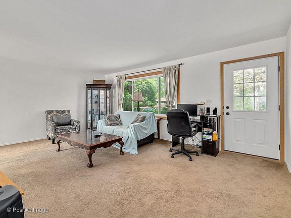 3rd image of 4N237 Kenwood Ave