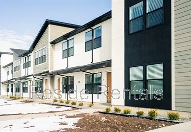 254 N Spring Creek Pkwy #4 — Photo 21
