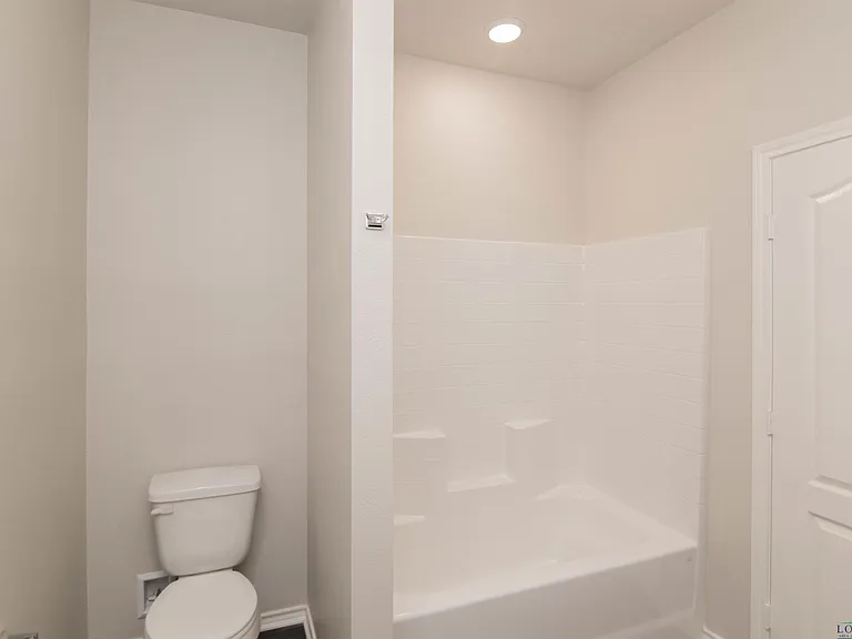 1427 Monterey Dr — Photo 17