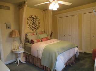 1202 Cougar Trl, Cary, IL 60013