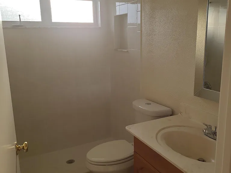 4273 Eastwood Dr — Photo 9