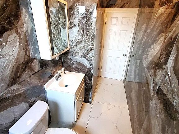 3rd image of 139 N 11th St #1A