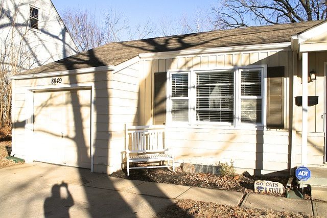 1st image of 8849 Rainbow Ln