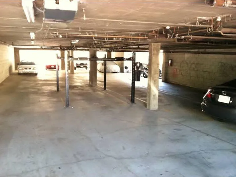937 Wilcox Ave #6 — Photo 15