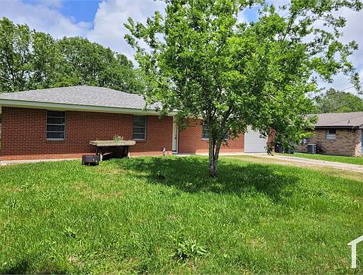 2nd image of 250 Turner Ln