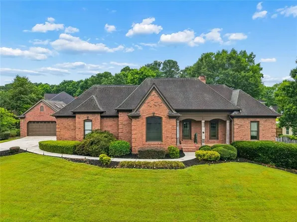 315 Savannah Pl, Loganville, GA 30052