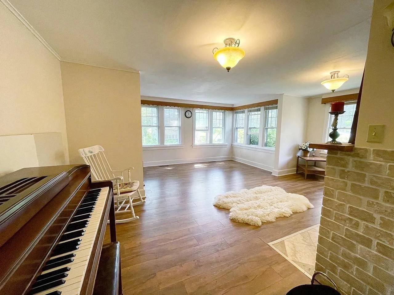 3 bed, 1510 sqft, $3,000 — Photo 2