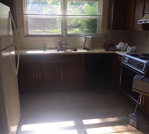 2nd image of 8709 Meadowcreek Dr