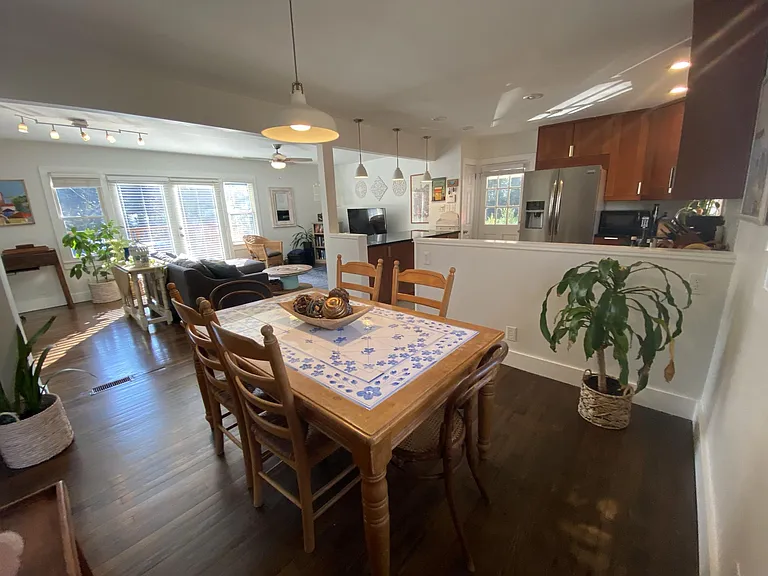 4975 Lake Forrest Dr — Photo 37