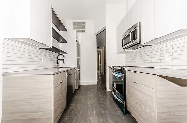 Rented by EXR | media 11