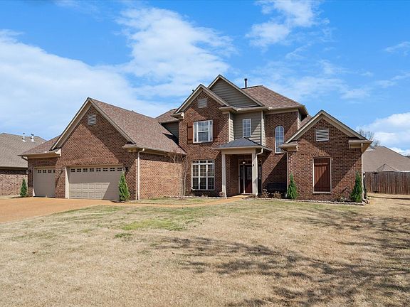2nd image of 95 Lewis Fairway Cir